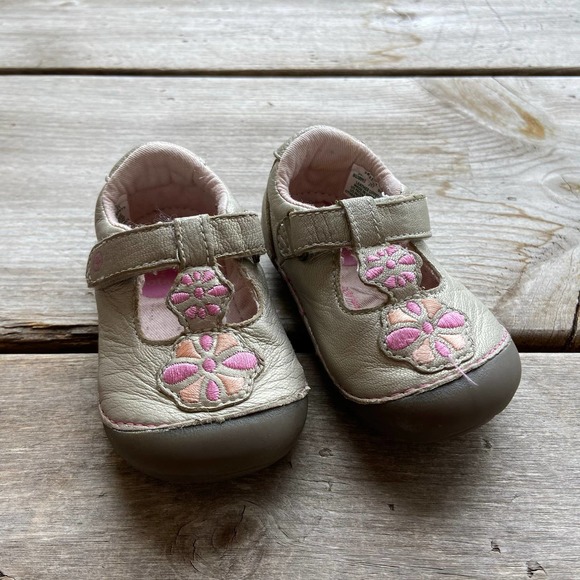 Stride Rite Other - Stride Rite Gold Pink Kelly Shoes 5W Soft Motion